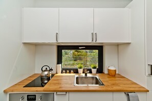 Kühlschrank, Ofen, Herdplatte, Geschirrspüler