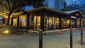 Exterior - 1 bedroom in Forbeswood Heights BGC Taguig (Taguig)