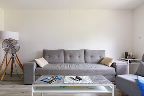 Deluxe Condo, Mountain View | Living area - Mainka Properties (Immensee)