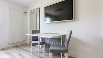 Deluxe Condo, Mountain View | Living area | 43-inch LED TV with digital channels, Netflix, first-run movies