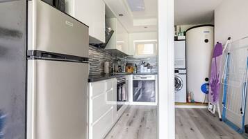 Deluxe Condo, Mountain View | Private kitchen | Microwave, espresso maker, coffee/tea maker, electric kettle