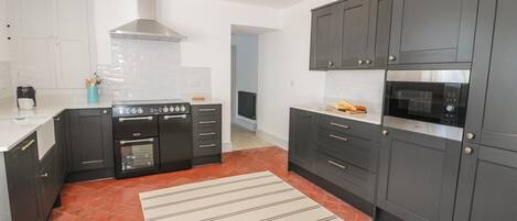 廚房用具/餐具/器皿