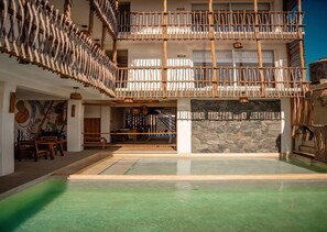 Luokittelematon kuva, 5 kautta 62, painike