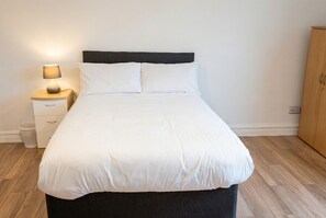 2 camere, una scrivania, ferro/asse da stiro, Wi-Fi