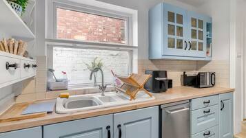 Kochgeschirr/Geschirr/Besteck