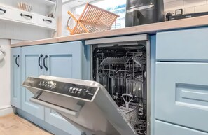 Utensilis de cuina, vaixella i coberteria 