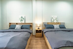 2 bedrooms, iron/ironing board, WiFi, bed sheets - Zen Haus, Newly Furbished Home in Bangkok, 7 min walk to BTS Onnut (Krung Thep Maha Nakhon)