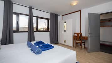 6 Schlafzimmer, BĂŒgeleisen/BĂŒgelbrett, WLAN, BettwĂ€sche