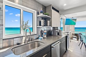 Fridge, microwave, oven, stovetop - 🌅 Free Seasonal Beach Chairs •| Gulf Views | Luxury 3 BR | Shoreline 2066🌅 (Destin)