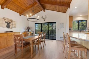 Dining - Sunset Ridge at Pine Mountain Lake (Groveland)