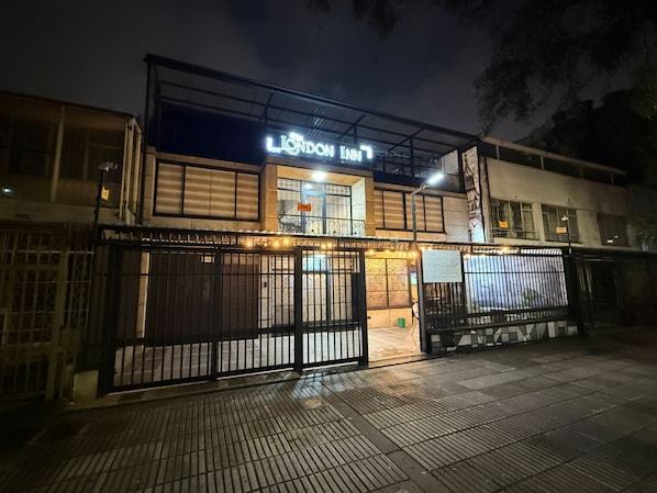 Comfort Shared Dormitory | Exterior - THE LONDON INN (Bogotá)