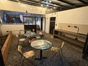 Comfort slaapzaal | Buiten dineren