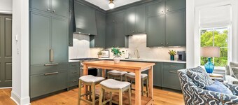 New Luxurious & Elite! Steps to Auburn University & Downtown