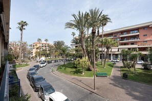 Property grounds - Apartment 'Grand Terrace Family Home' with Private Terrace, Wi-Fi and Air Conditioning (Sorrento)