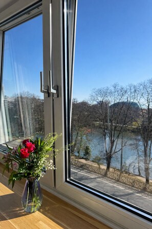 Comfort Room, City View | Interior - Metropolitan Stay (Düsseldorf)