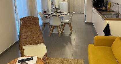 L'Entre Temps Family gîte sleeps 4 (2 adults+2 children) pets allowed