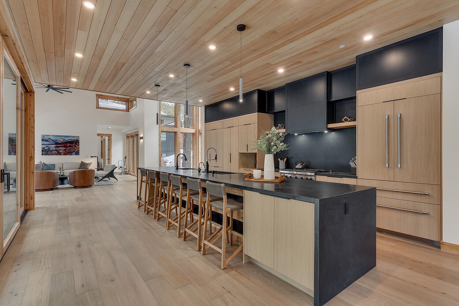 Cafetière/bouilloire, batterie de cuisine, vaisselle et ustensiles