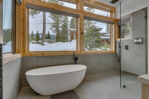 Bathroom - Luxury Creekside Retreat Near Palisades Tahoe - Spirit TLUXP (Olympic Valley)