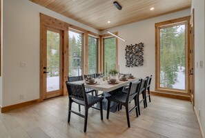 Dining - Luxury Creekside Retreat Near Palisades Tahoe - Spirit TLUXP (Olympic Valley)