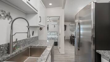 Familjehus - 3 sovrum - husdjur tillåtna | Eget kök