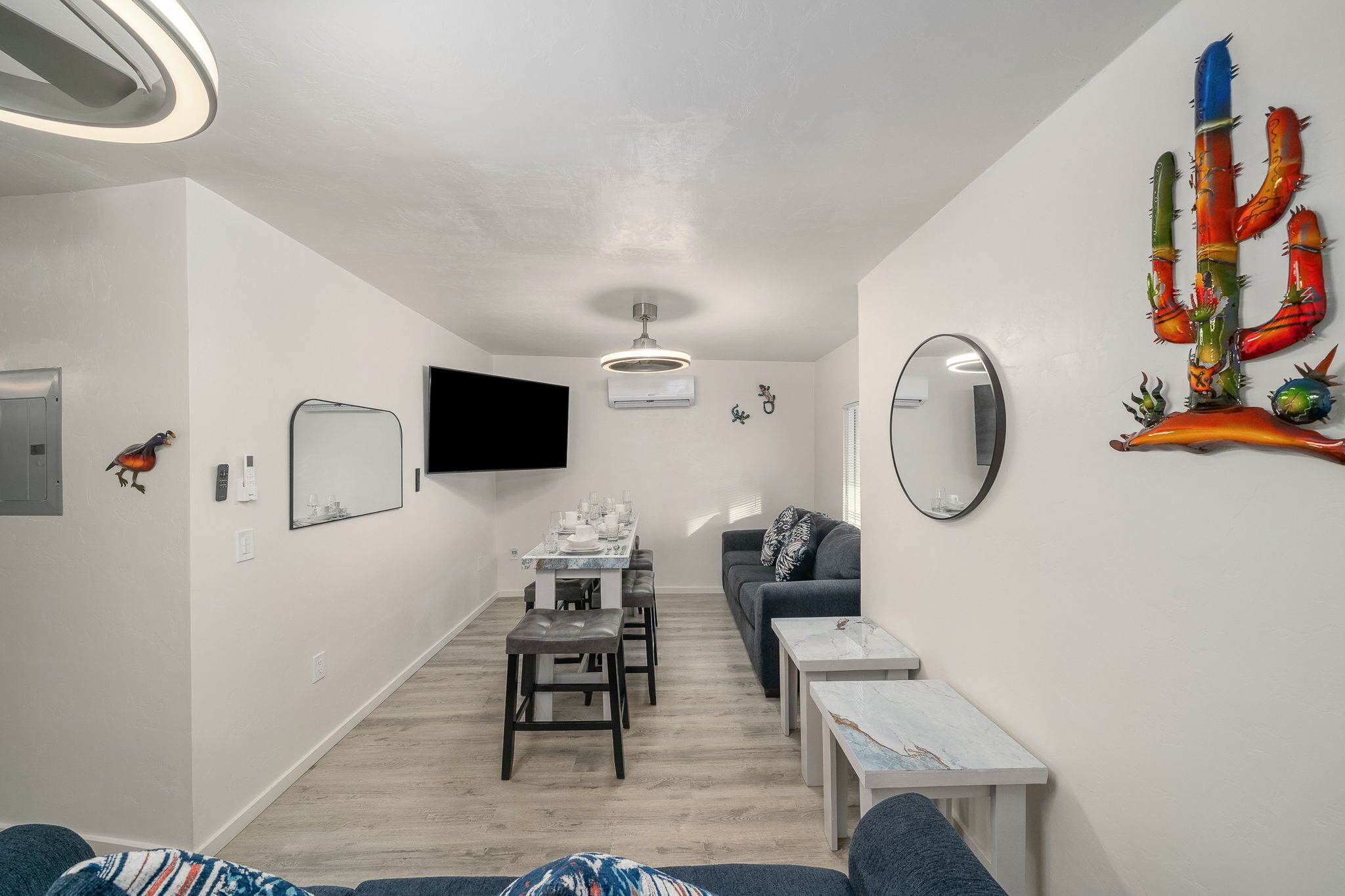 Family House, Pets Allowed | Living area