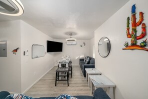 Casa família, aceita animais de estimação | Área de estar