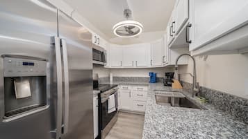 Casa familiar, 3 habitaciones, Se admiten mascotas | Cocina privada