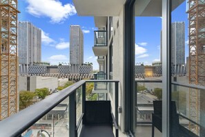 Property grounds - Modern Studio Near FIFA Fan Fest | Pool + Skyline Views (Miami)