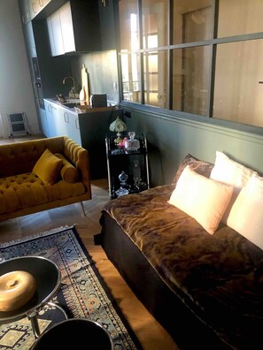 Nicht klassifiziertes Bild, 2 von 17, Schaltfläche