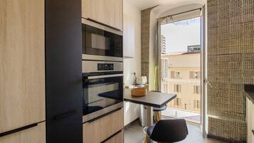 Kühlschrank, Ofen, Herdplatte, Geschirrspüler