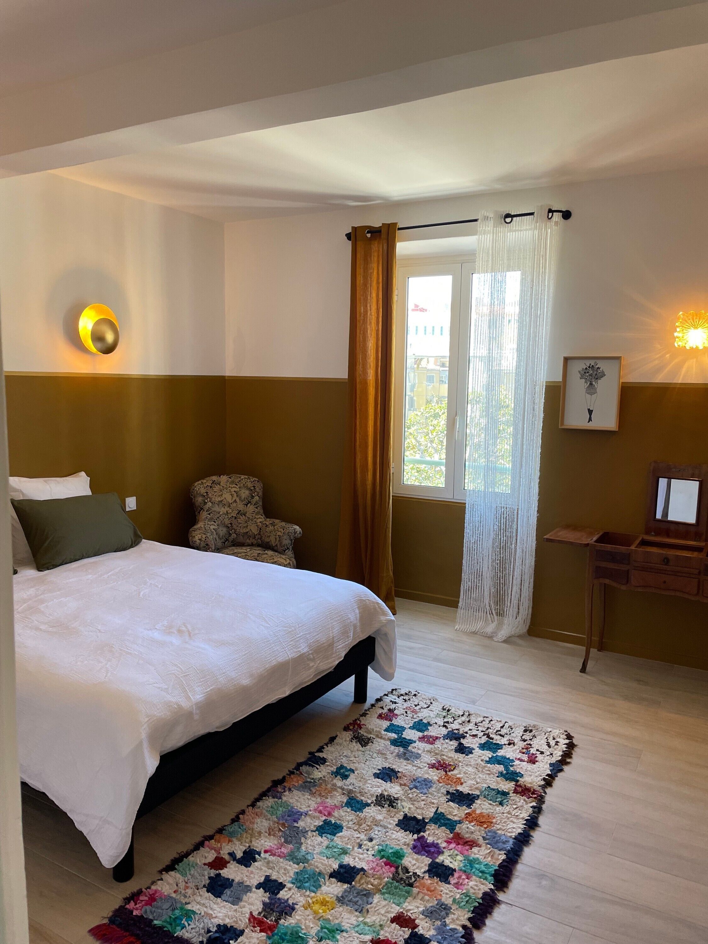 2 chambres, fer et planche à repasser, Wi-Fi, draps fournis