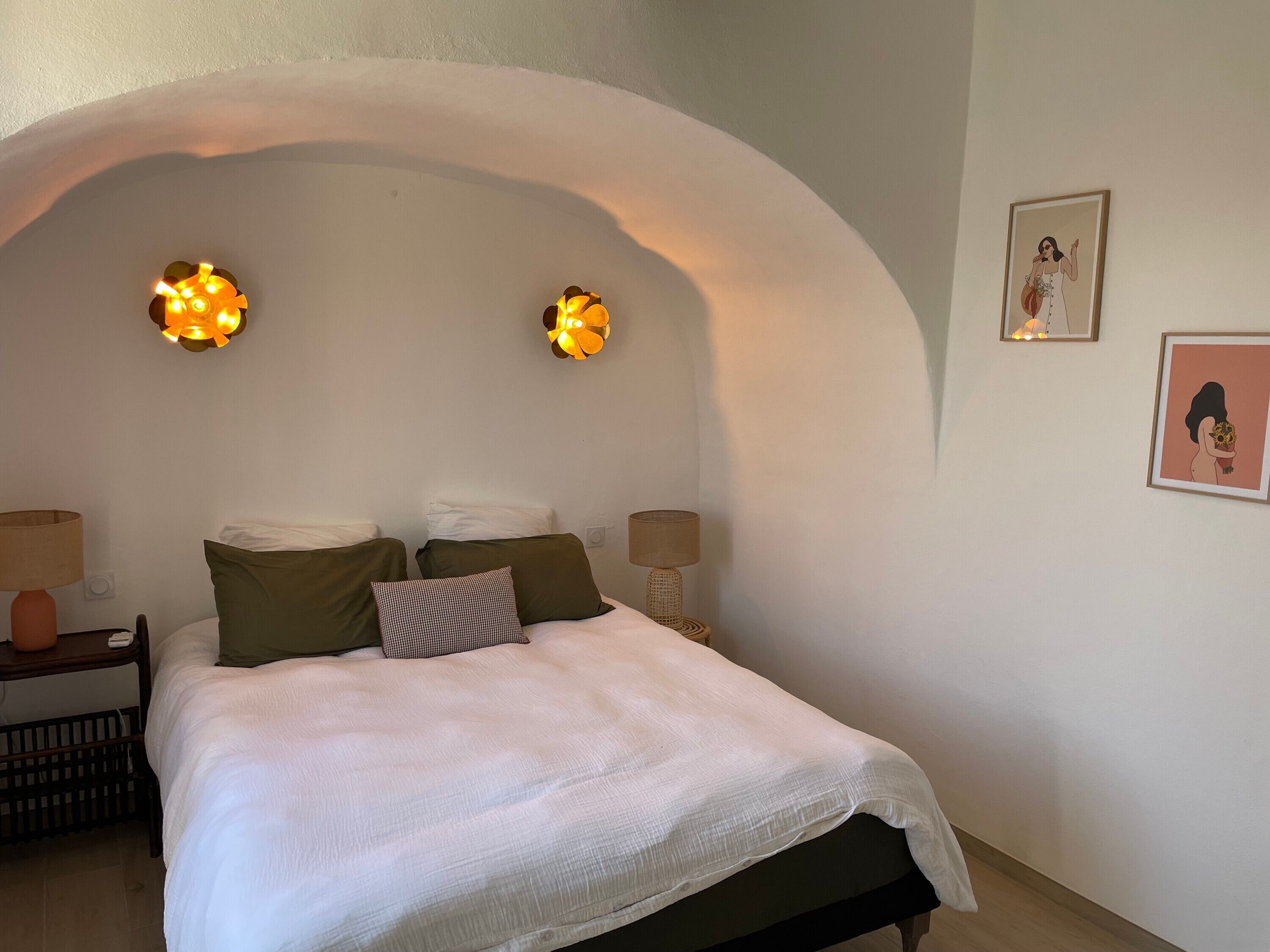 2 quartos, ferros/tábuas de passar roupa, Wi-Fi, roupa de cama