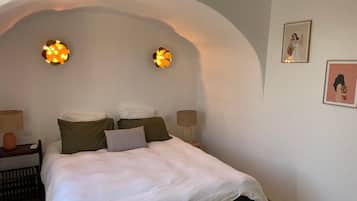 2 quartos, ferros/tábuas de passar roupa, Wi-Fi, roupa de cama