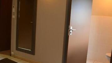 Chambre Quadruple Supérieure | Wi-Fi gratuit