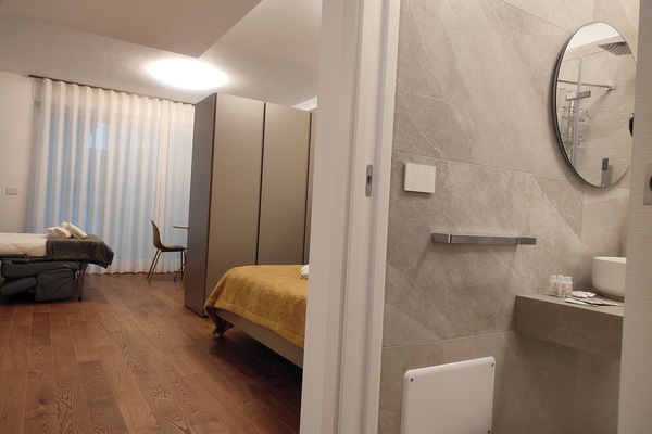 1 camera, accesso a Internet, lenzuola