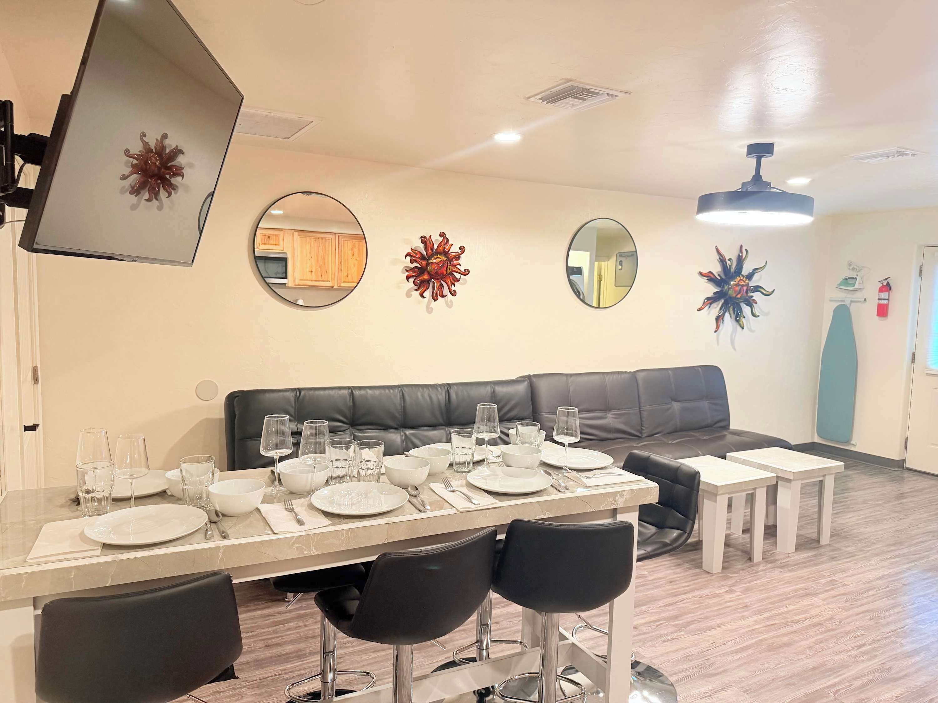 Family House, Pets Allowed | Dining