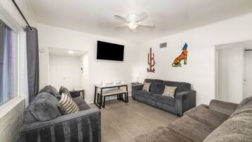 Family House, 3 Bedrooms, Non Smoking, Pets allowed | Living area