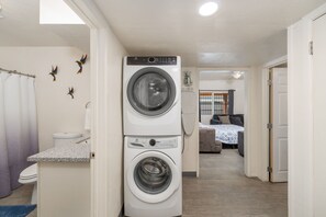 Family House, 3 Bedrooms, Non Smoking, Pets allowed | Interior