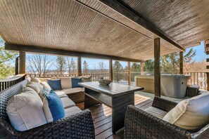 Terrace/patio - Dreamy Lakeview Log Cabin in Lake Ariel w/ Hot Tub, Game Room & Fire Pit (Lake Ariel)