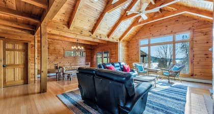 Dreamy Lakeview Log Cabin in Lake Ariel w/ Hot Tub, Game Room & Fire Pit
