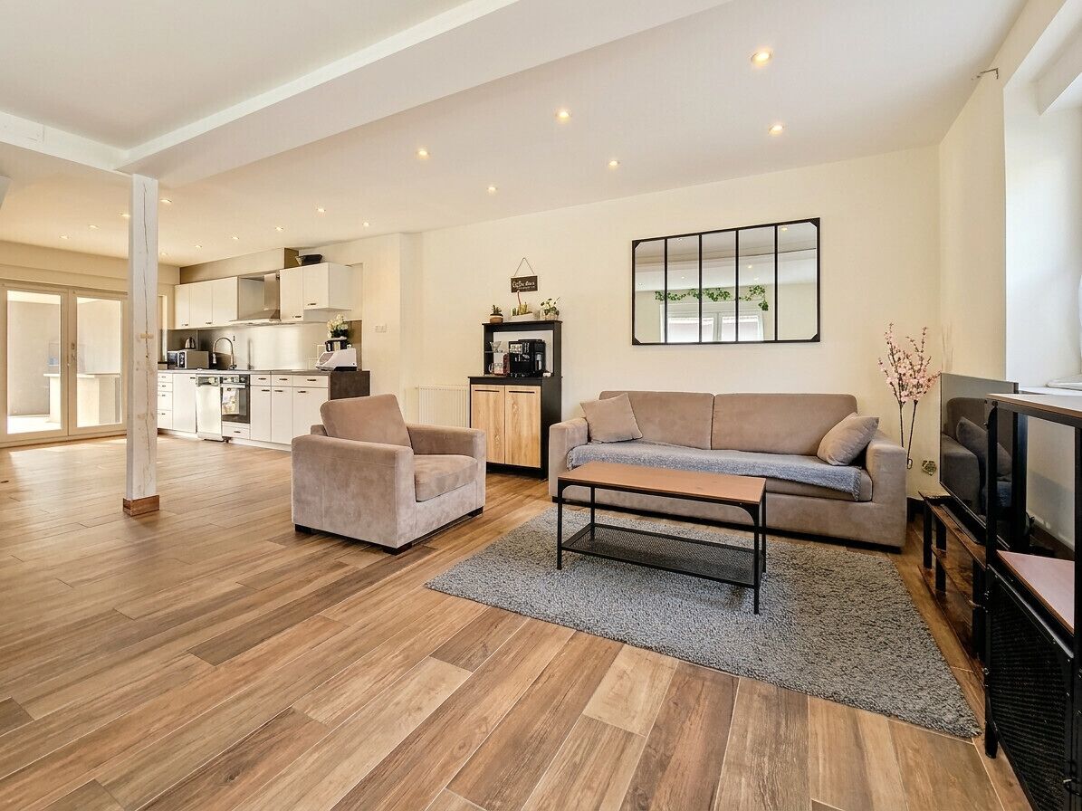 Televisión y chimenea 