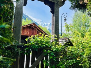 Property grounds - Authentic Chalet in Chamonix-Mont-Blanc (Chamonix-Mont-Blanc)