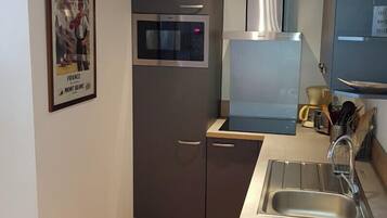 Refrigerador, microondas, horno, lavavajillas