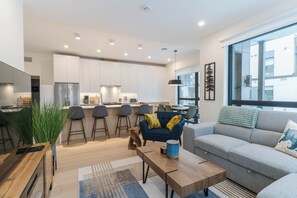 Deluxe-Apartment, Bergblick | Wohnbereich