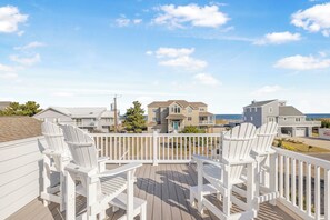 Property grounds - Oceanview beach cottage with heated pool an hot tub (Virginia Beach)