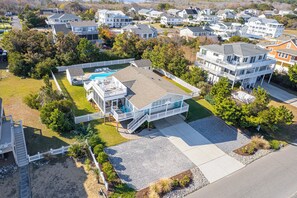 Exterior - Oceanview beach cottage with heated pool an hot tub (Virginia Beach)