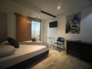 Executive Double Room | Blackout drapes, iron/ironing board, free WiFi, bed sheets - Carriqui Underground  (Pereira)