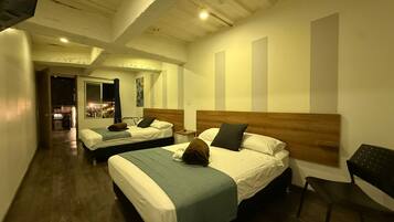 Chambre Quadruple Familiale | Rideaux occultants, fer et planche Ă repasser, Wi-Fi gratuit