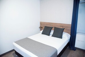 Executive Double Room | Blackout curtains, iron/ironing board, free WiFi, bed sheets - Carriqui Underground  (Pereira)