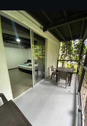 Comfort Apartment, Balcony, Garden View | Blackout curtains, iron/ironing board, free WiFi, bed sheets - Carriqui Underground  (Pereira)